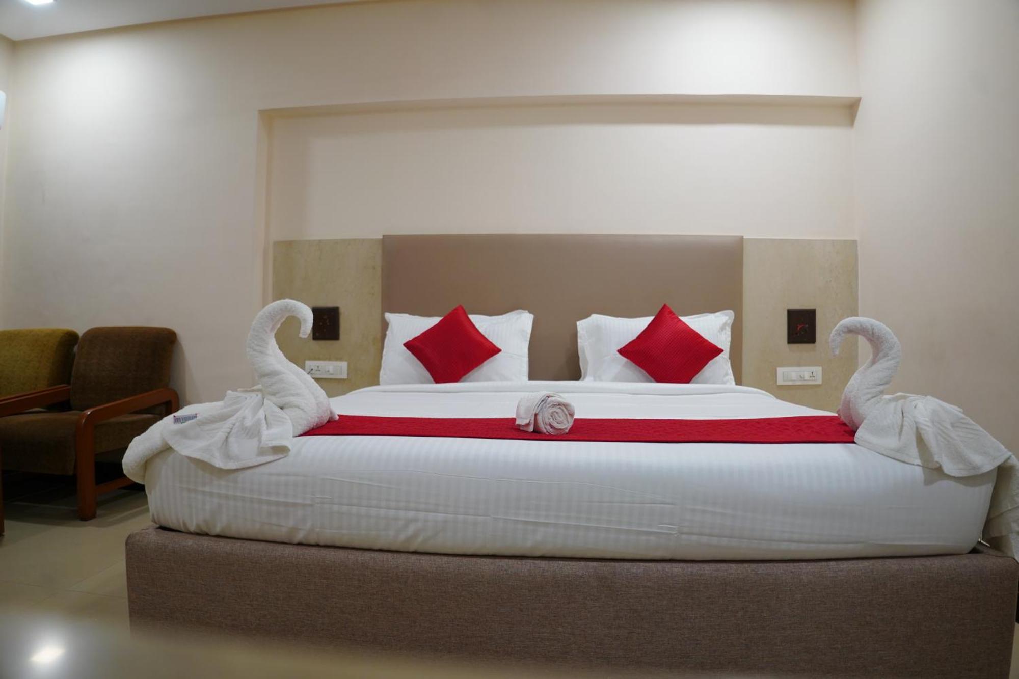 Hotel Grand Nagarjuna By Konark Hotels Гунтур Экстерьер фото